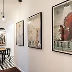 Old Town Market Place Apartment